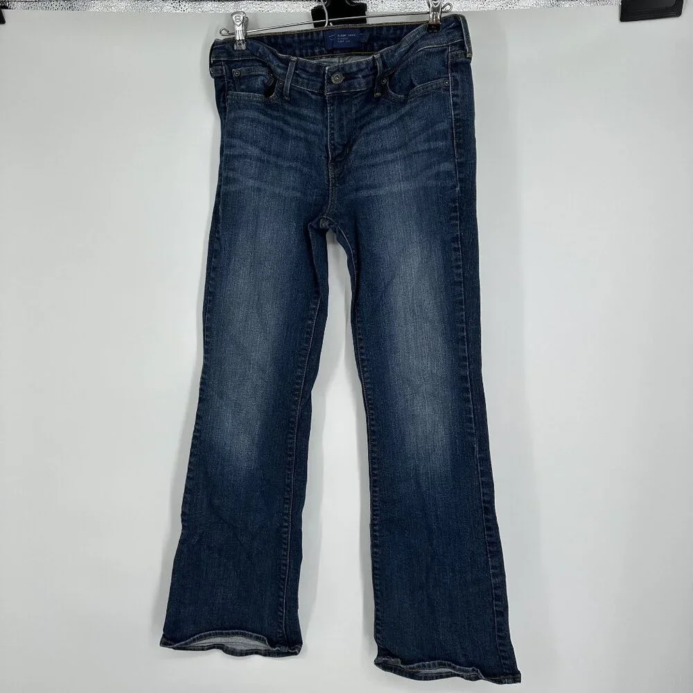 Levis Women's Jeans Slight Curve Classic Boot‎ Cut Size 8
